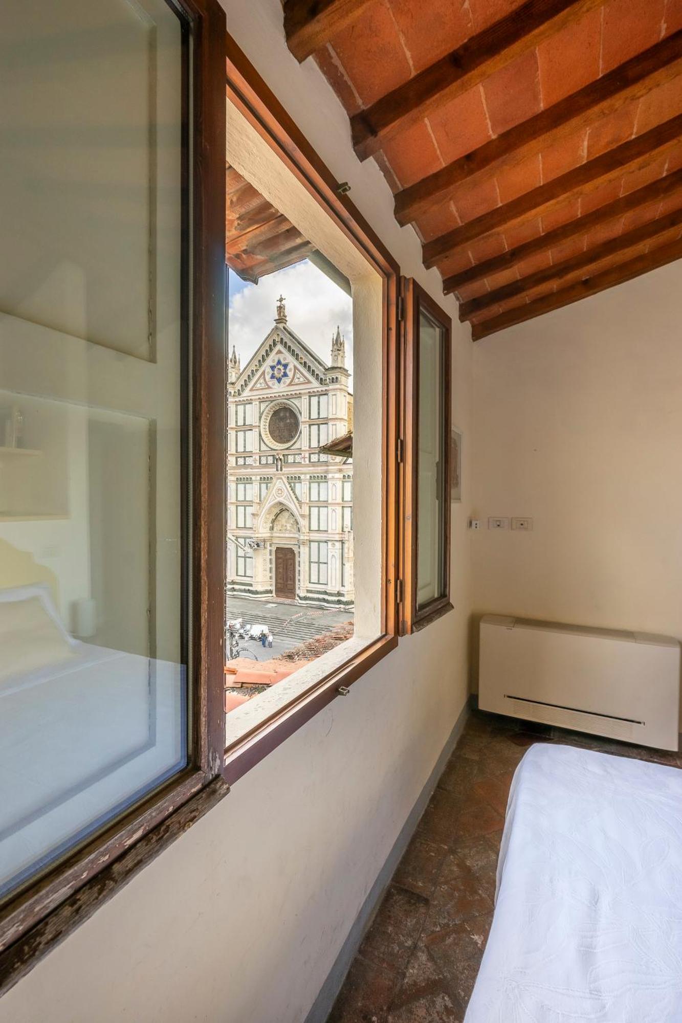 Appartamento Piazza Santa Croce *